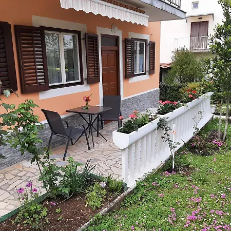 Clara 3 Apartmán *